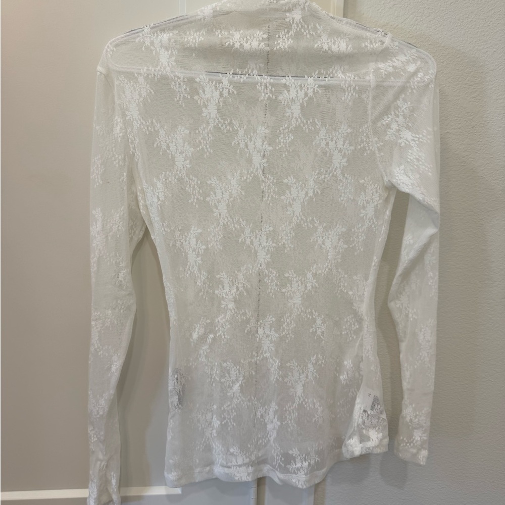 Elegant White Lace Long Sleeve Top